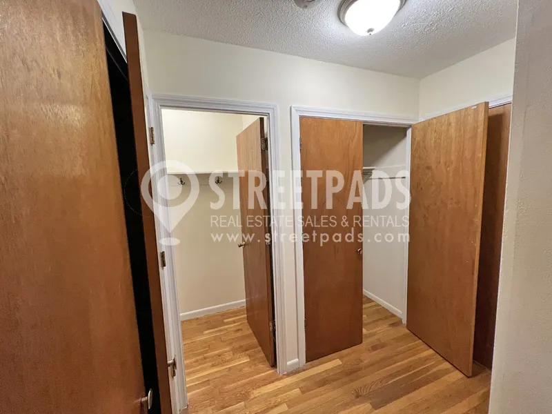 Studio bed, 1 bath apartment for rent at 2018 Commonwealth Ave Unit 42, Brighton — photo 6 of 18