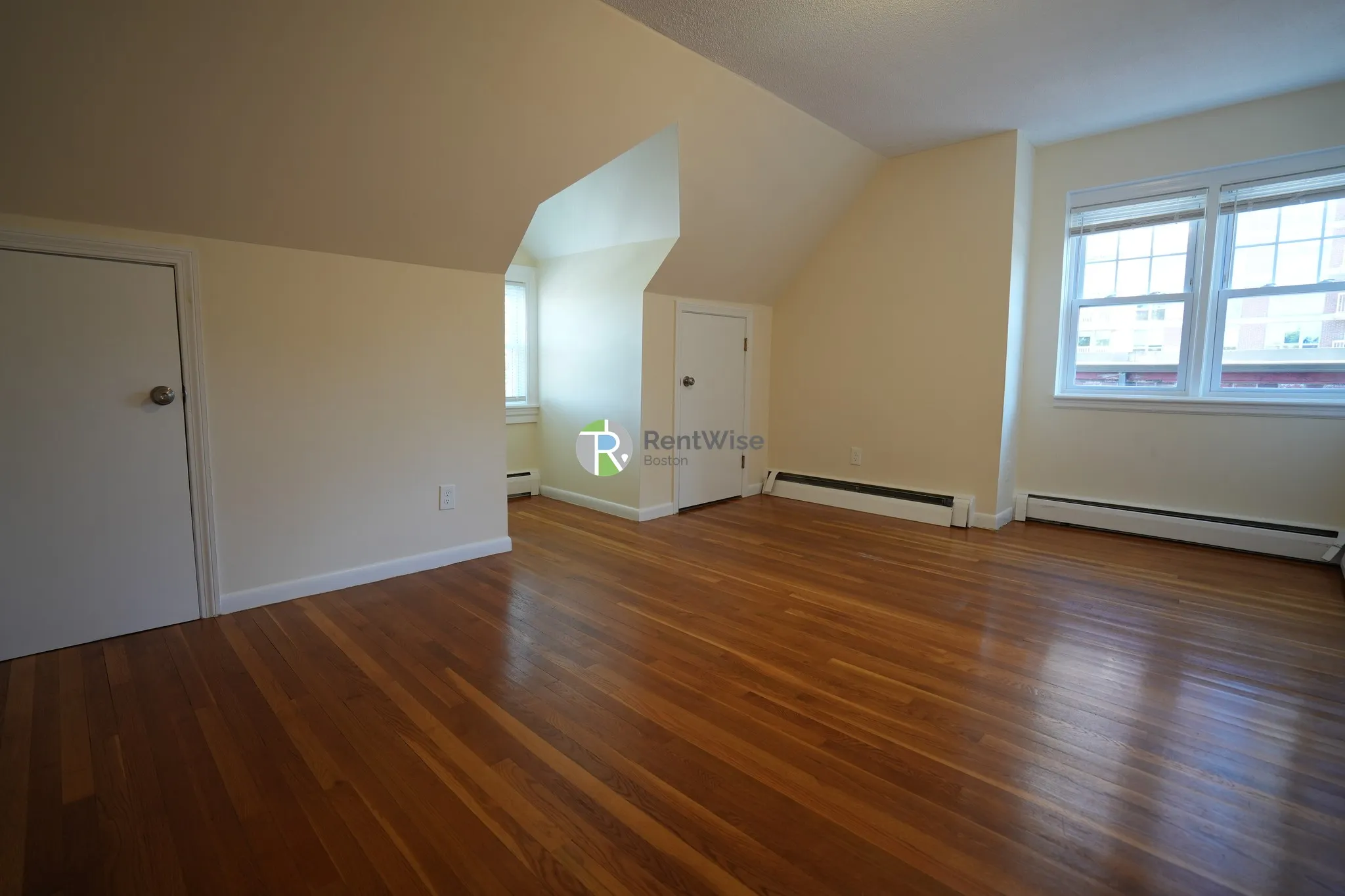 1 bed, 1 bath apartment for rent at 2018 Commonwealth Ave Unit 47, Brighton — photo 2 of 19