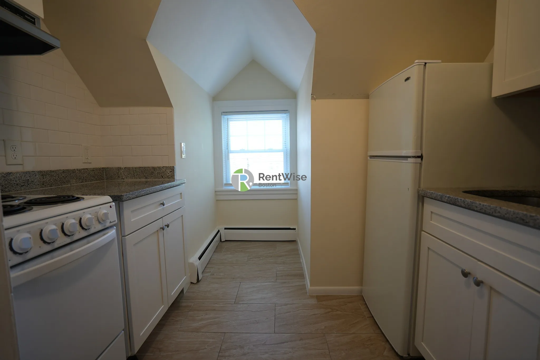 1 bed, 1 bath apartment for rent at 2018 Commonwealth Ave Unit 47, Brighton — photo 10 of 19
