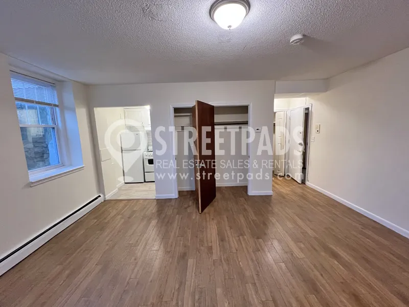Studio bed, 1 bath apartment for rent at 2018 Commonwealth Ave Unit 7, Brighton — photo 9 of 18