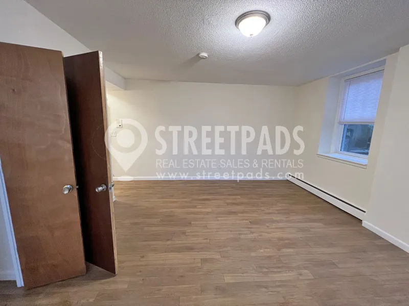 Studio bed, 1 bath apartment for rent at 2018 Commonwealth Ave Unit 7, Brighton — photo 10 of 18