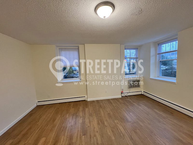Studio bed, 1 bath apartment for rent at 2018 Commonwealth Ave Unit 7, Brighton — photo 8 of 18