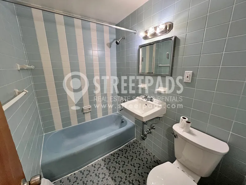 Studio bed, 1 bath apartment for rent at 2018 Commonwealth Ave Unit 7, Brighton — photo 6 of 18