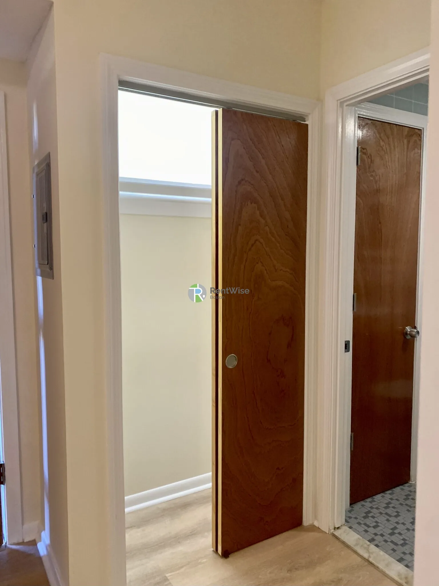 Studio bed, 1 bath apartment for rent at 2018 Commonwealth Ave Unit 9, Brighton — photo 4 of 7