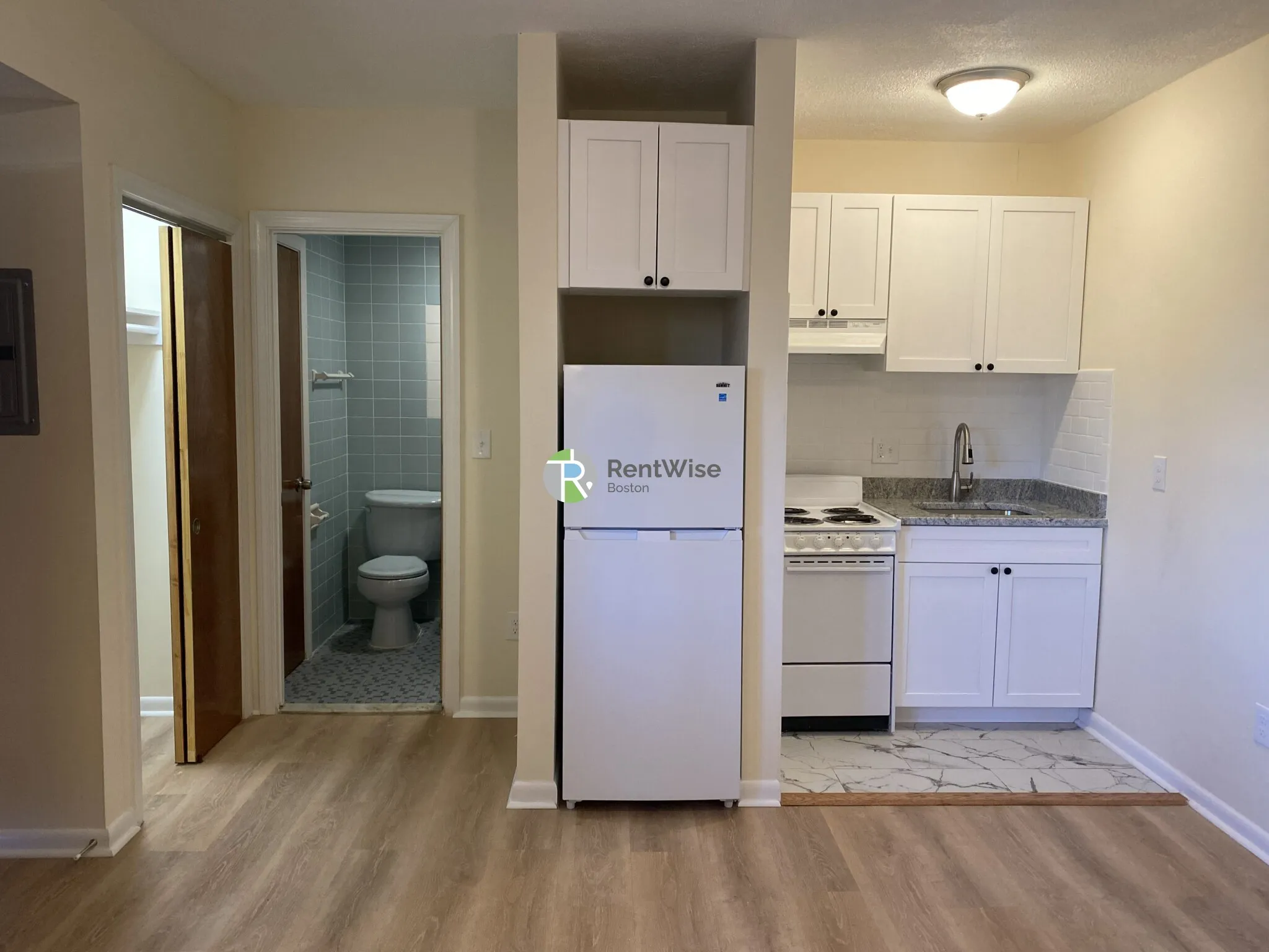Studio bed, 1 bath apartment for rent at 2018 Commonwealth Ave Unit 9, Brighton — photo 2 of 7
