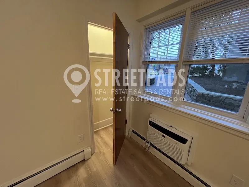 Studio bed, 1 bath apartment for rent at 2018 Commonwealth Ave Unit Unit9, Brighton — photo 5 of 21