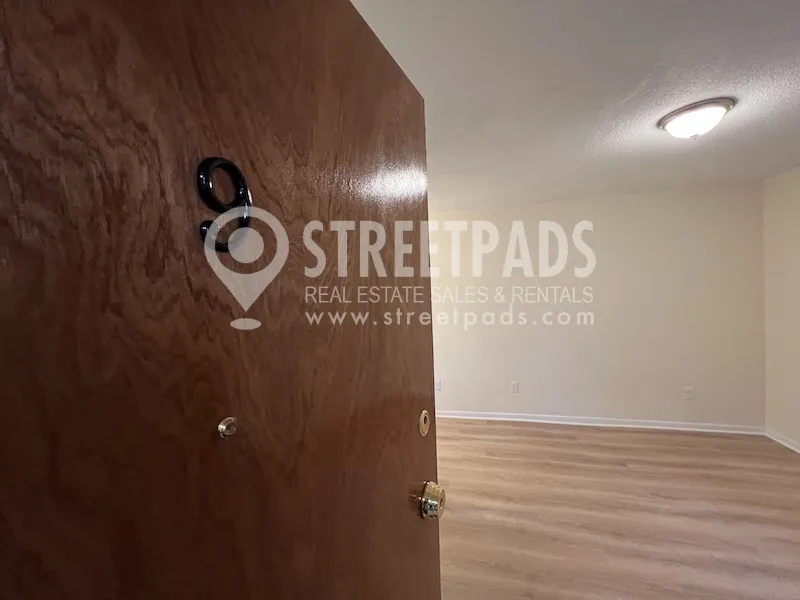 Studio bed, 1 bath apartment for rent at 2018 Commonwealth Ave Unit Unit9, Brighton — photo 13 of 21