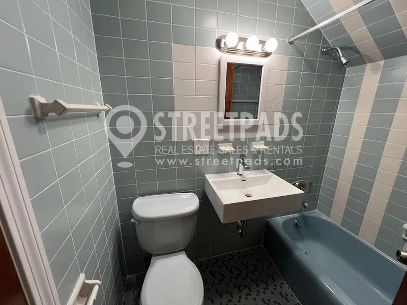 Studio bed, 1 bath apartment for rent at 2018 Commonwealth Ave Unit Unit9, Brighton — photo 10 of 21