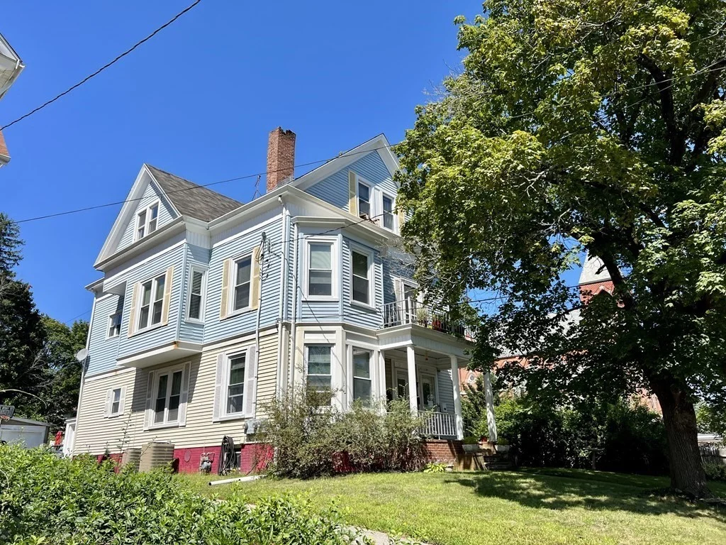 1 bed, 1 bath apartment for rent at 202-204 North Washington St Unit 3, North Attleboro — photo 1 of 10
