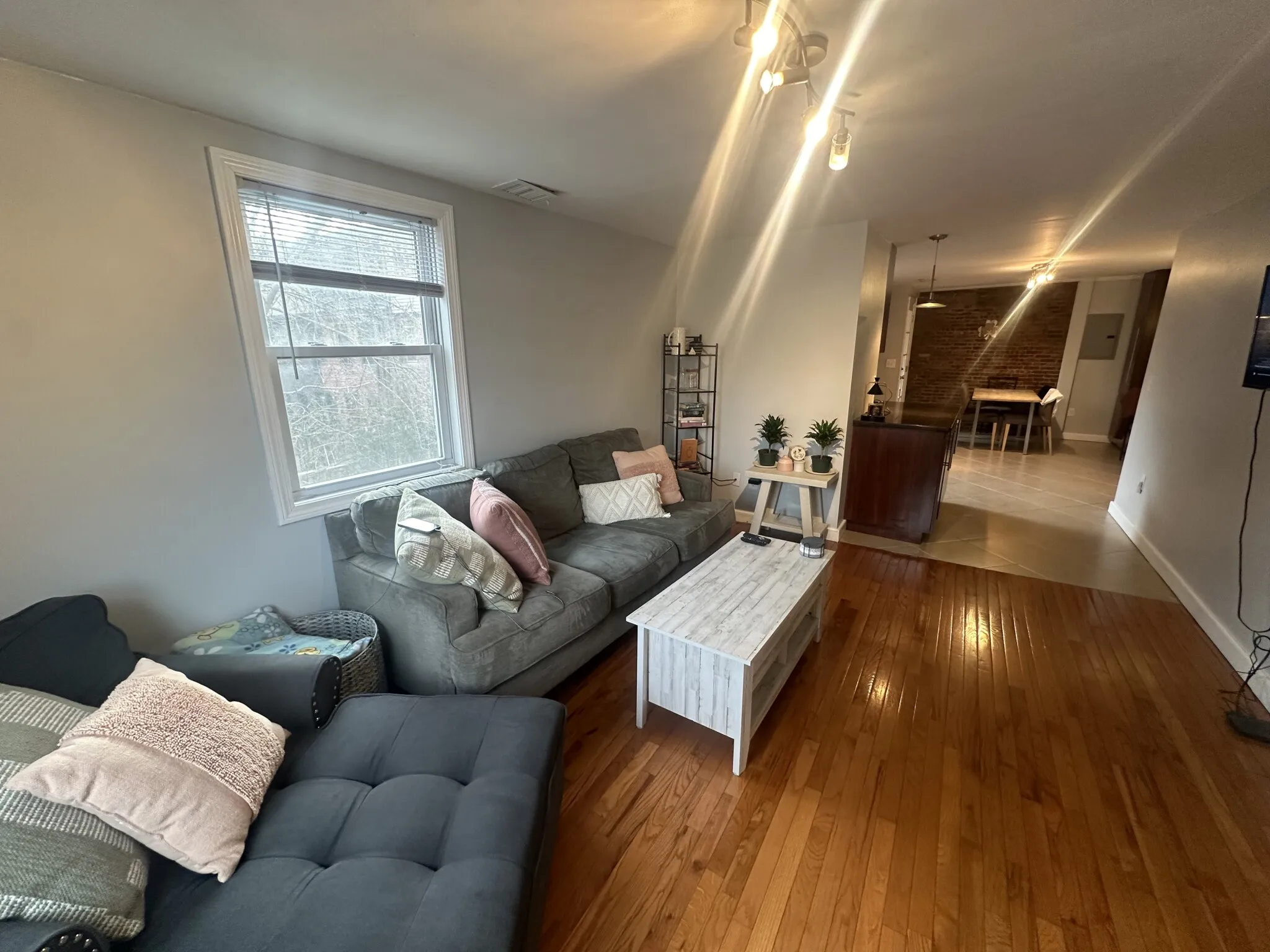 3 bed, 1 bath apartment for rent at 202 3rd St Unit 2, East Cambridge — photo 6 of 31