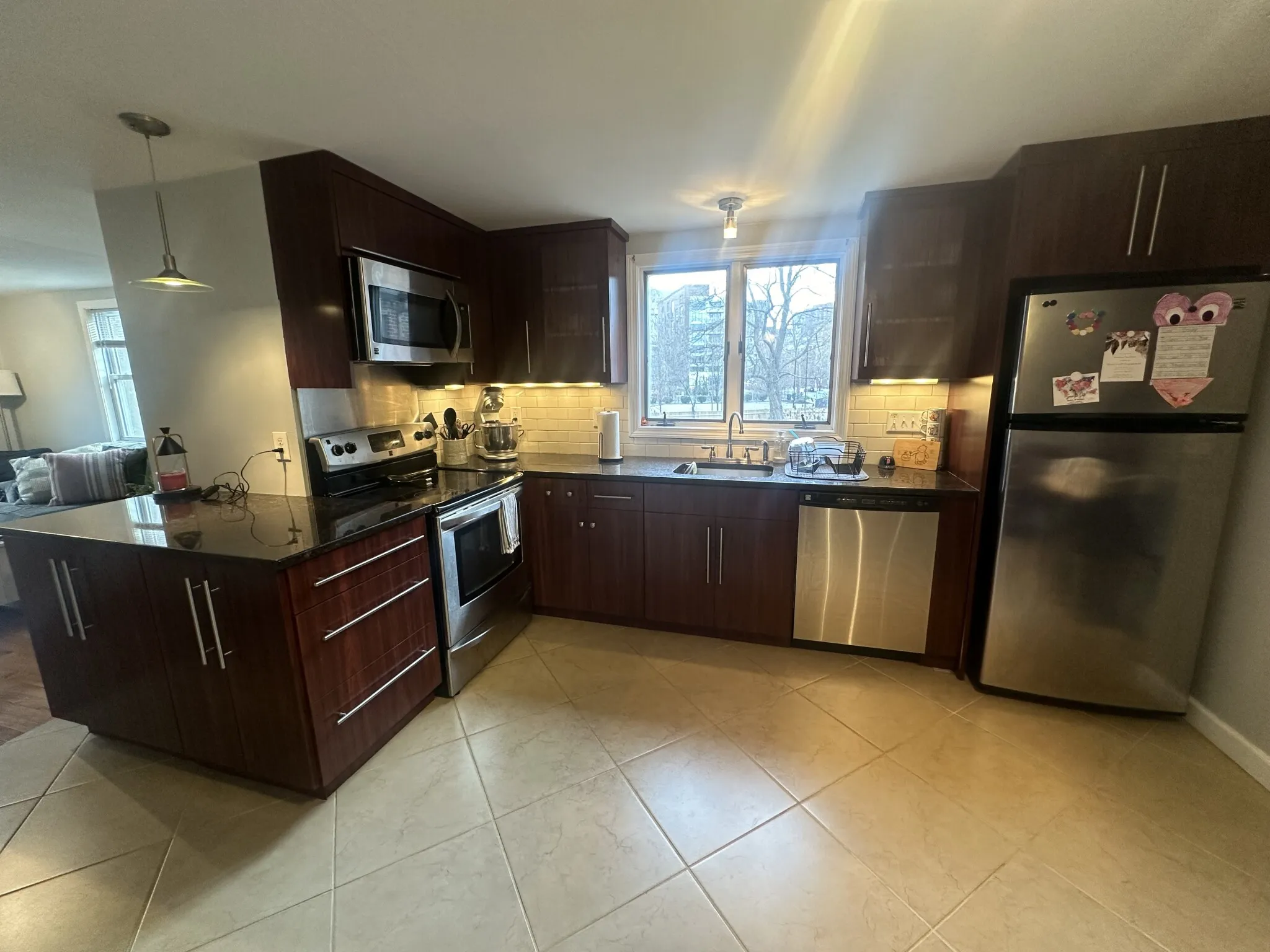 3 bed, 1 bath apartment for rent at 202 3rd St Unit 2, East Cambridge — photo 2 of 31