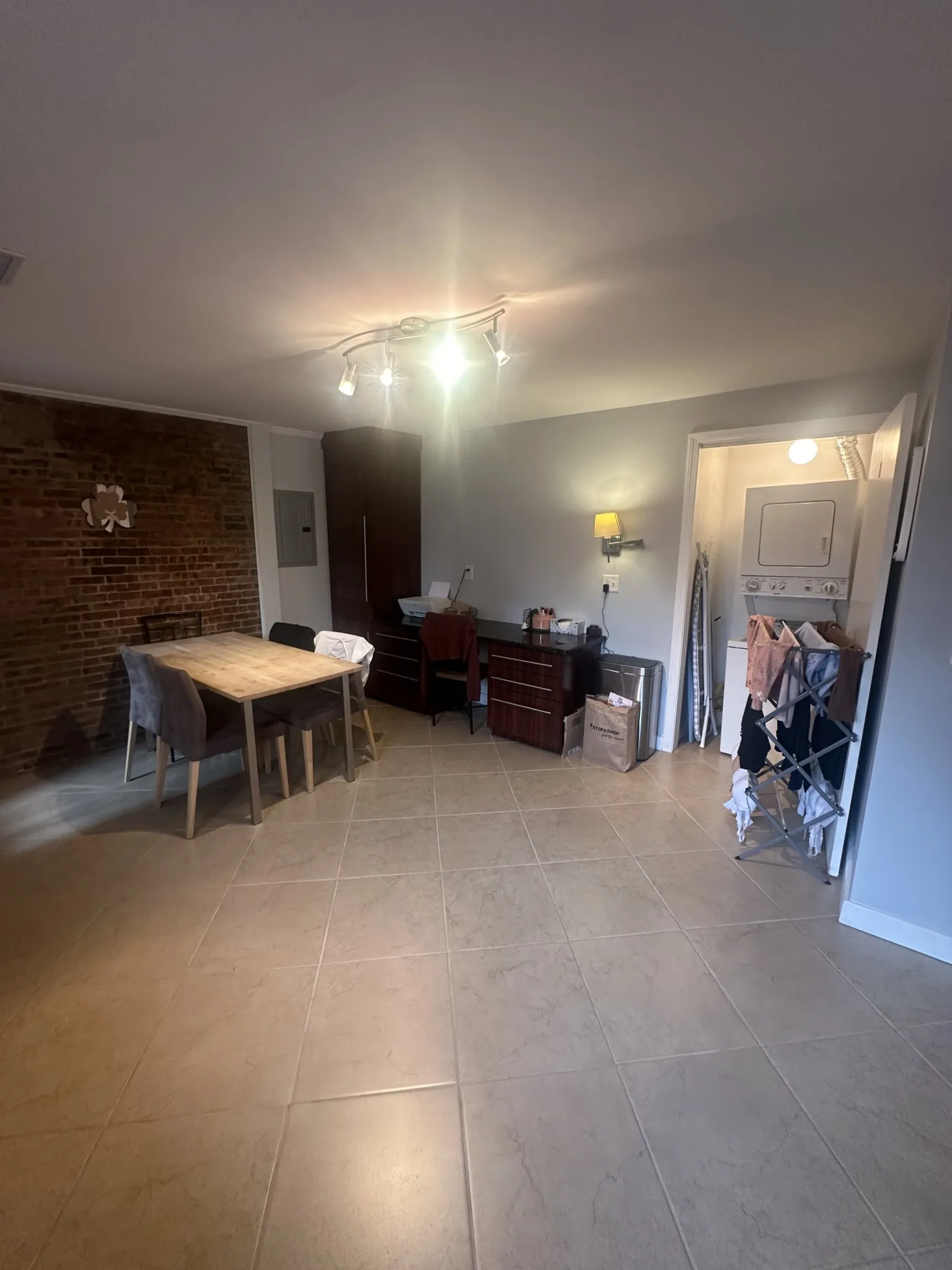 3 bed, 1 bath apartment for rent at 202 3rd St Unit 2, East Cambridge — photo 13 of 31