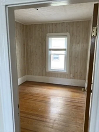3 bed, 1 bath apartment for rent at 202 Brook St Unit 2, New Bedford — photo 8 of 11