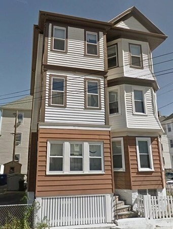 3 bed, 1 bath apartment for rent at 202 Brook St Unit 3, North — photo 1 of 12