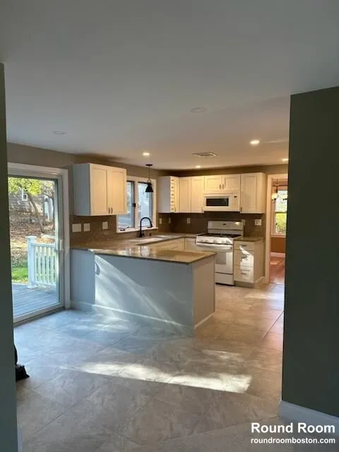 3 bed, 3.5 bath apartment for rent at 202 Dale St Unit 0, The Highlands — photo 2 of 13