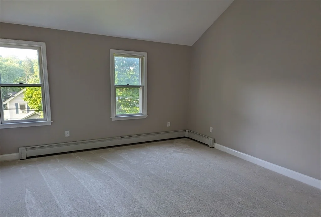 3 bed, 3 bath apartment for rent at 202 Dale St, Waltham — photo 9 of 10