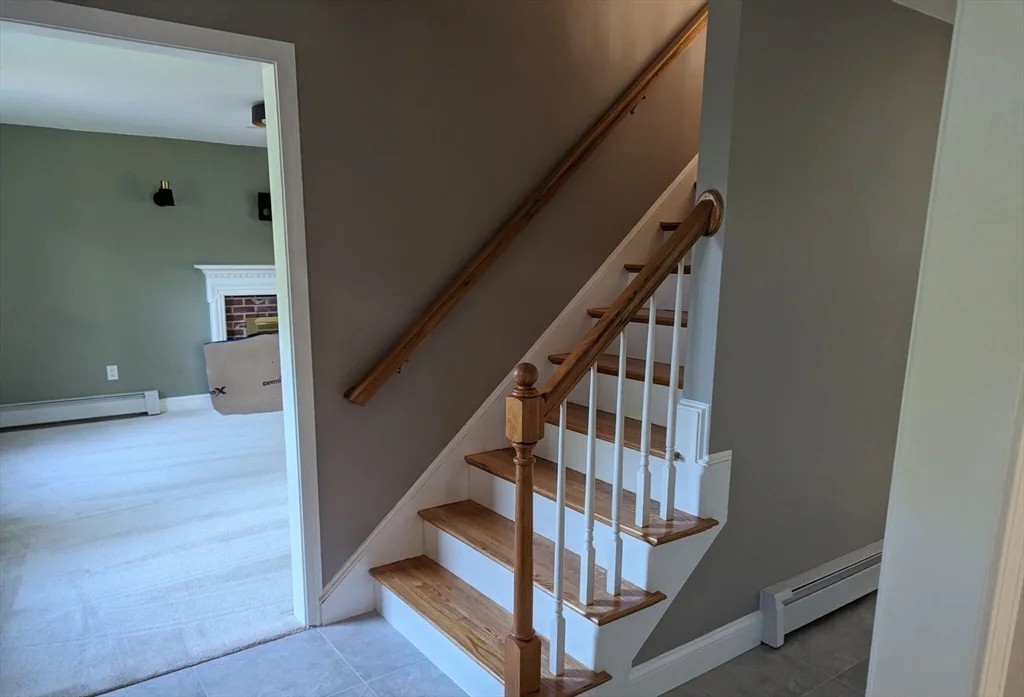 3 bed, 3 bath apartment for rent at 202 Dale St, Waltham — photo 6 of 10