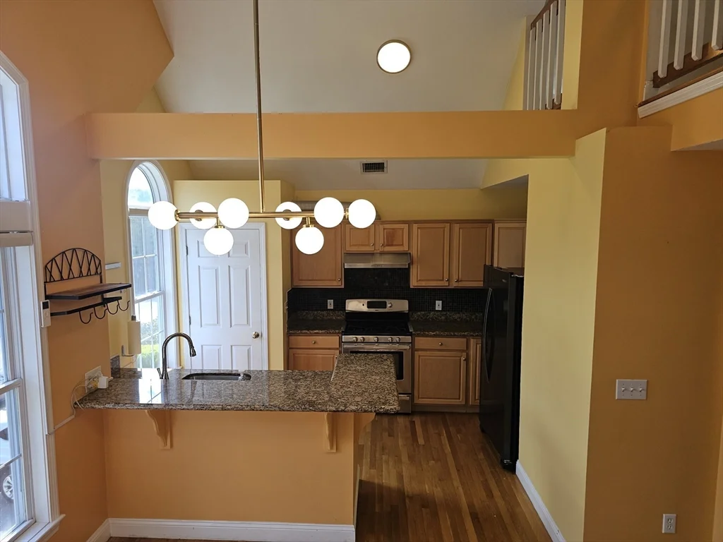 4 bed, 3 bath apartment for rent at 202 Falls Blvd, Quincy — photo 2 of 38