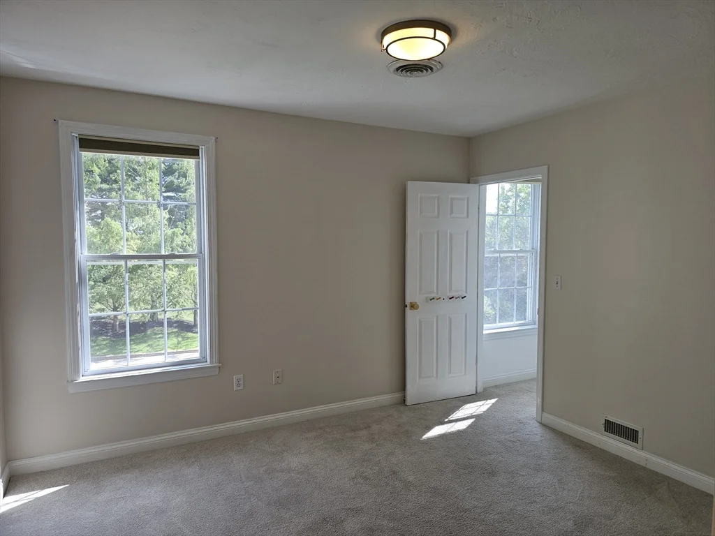 4 bed, 3 bath apartment for rent at 202 Falls Blvd, Quincy — photo 18 of 38