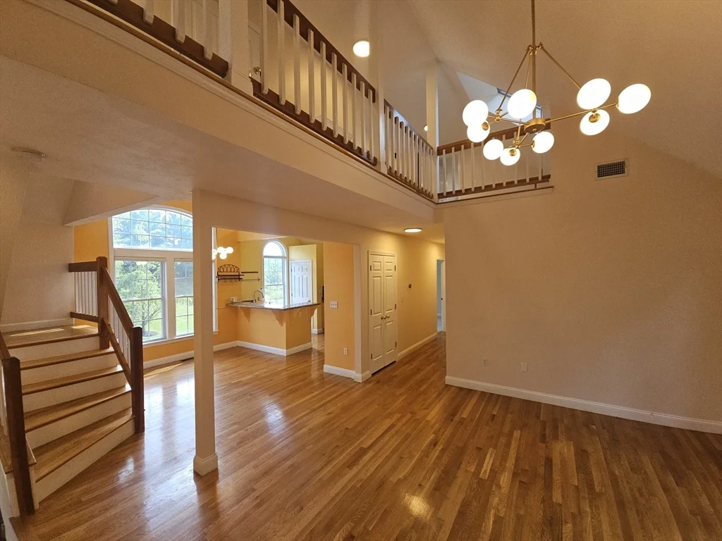 4 bed, 3 bath apartment for rent at 202 Falls Blvd, Quincy — photo 5 of 38