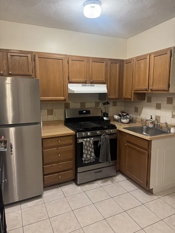 1 bed, 1 bath apartment for rent at 202 Harvard St , Unit 202, Tufts University — photo 3 of 8