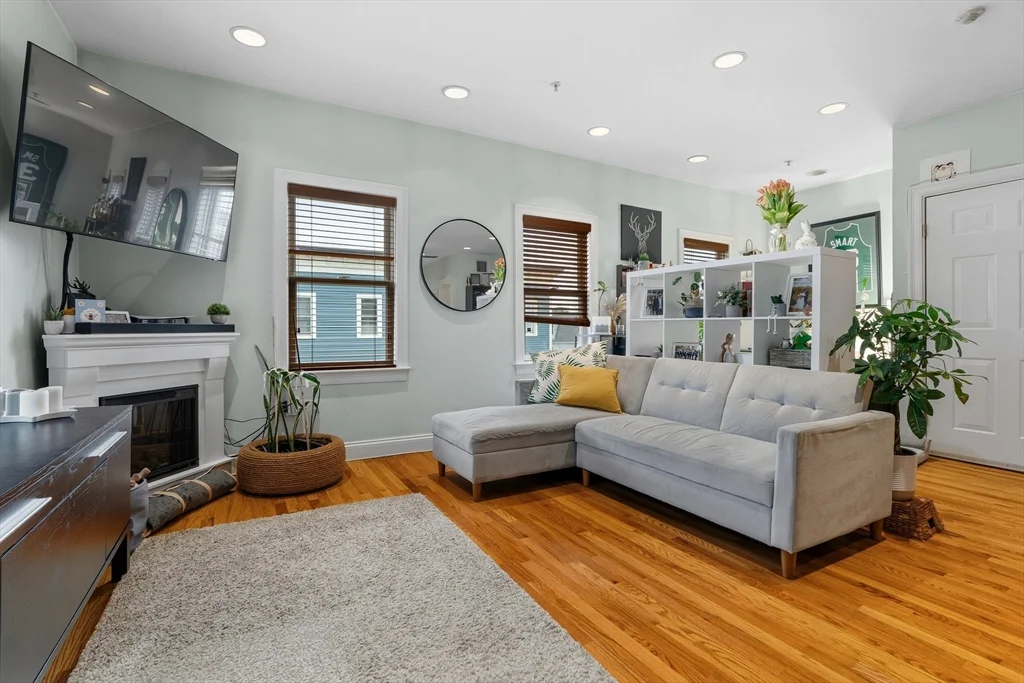 2 bed, 2 bath apartment for rent at 202 K St Unit 7, South Boston — photo 5 of 16