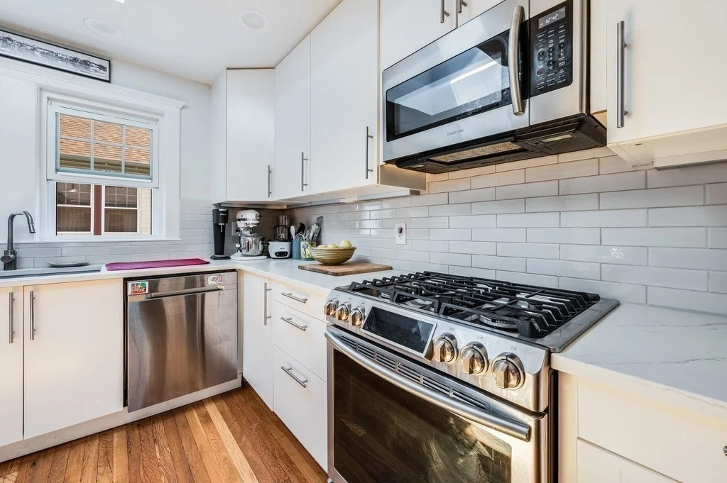 3 bed, 2 bath apartment for rent at 202 Lakeview Unit 2, Cambridge — photo 5 of 20