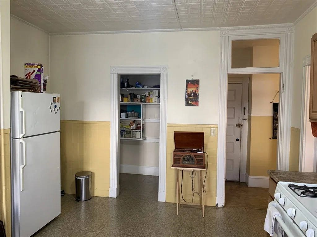 3 bed, 1 bath apartment for rent at 202 Pearl St Unit 1, Somerville — photo 10 of 12