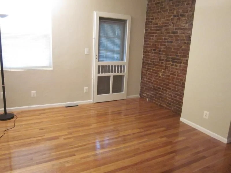 2 bed, 1 bath apartment for rent at 202 W 9th Unit 2, South Boston — photo 7 of 10