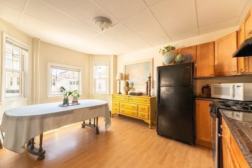1 bed, 1 bath apartment for rent at 202 Washington St Unit 1F, Prospect Hill — photo 2 of 11