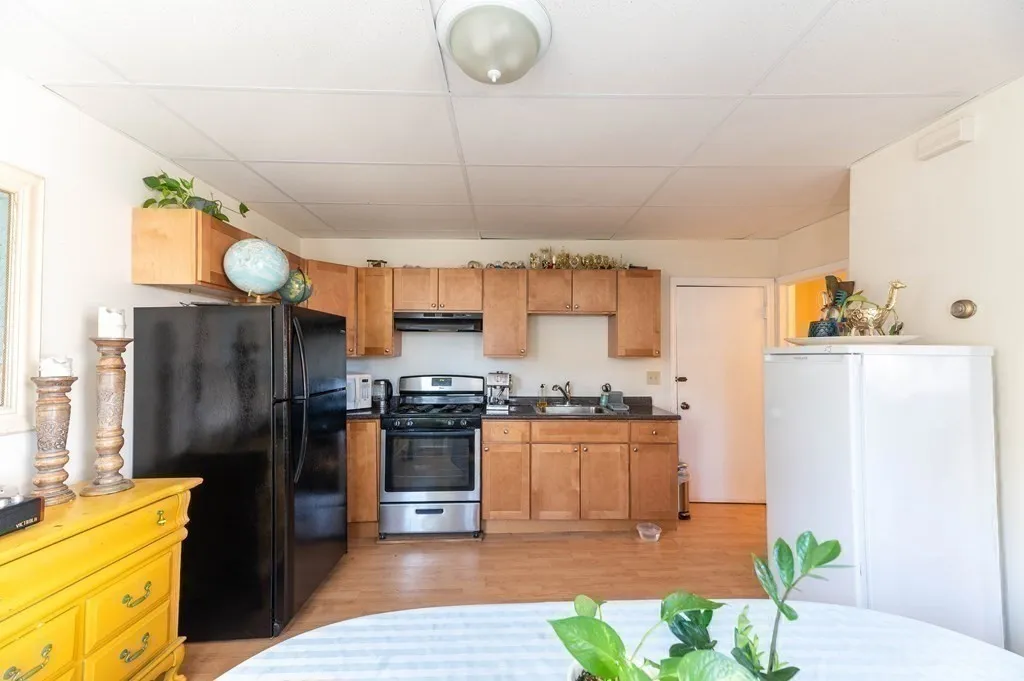 1 bed, 1 bath apartment for rent at 202 Washington St Unit 1F, Prospect Hill — photo 3 of 11