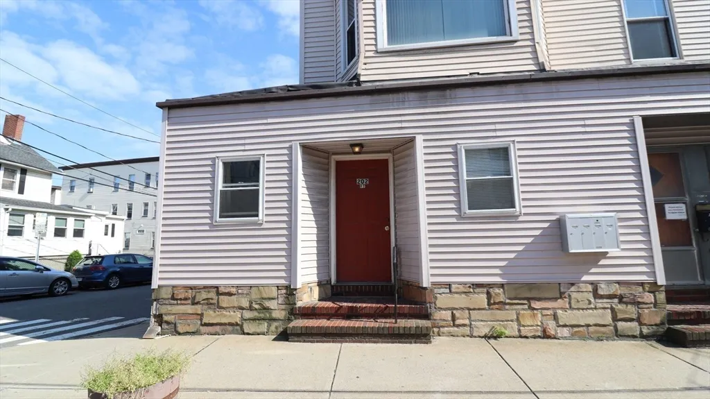 1 bed, 1 bath apartment for rent at 202 Washington St Unit 1F, Prospect Hill — photo 8 of 11