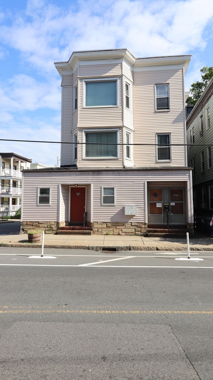 1 bed, 1 bath apartment for rent at 202 Washington St Unit 1R, Somerville — photo 1 of 11