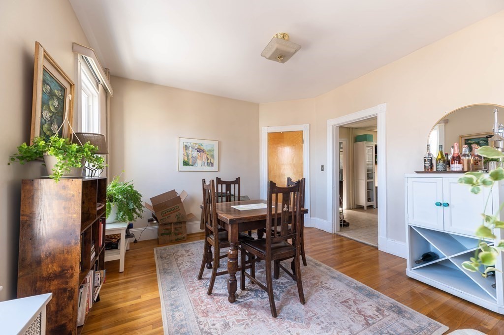 2 bed, 1 bath apartment for rent at 202 Washington St Unit 2, Somerville — photo 3 of 12