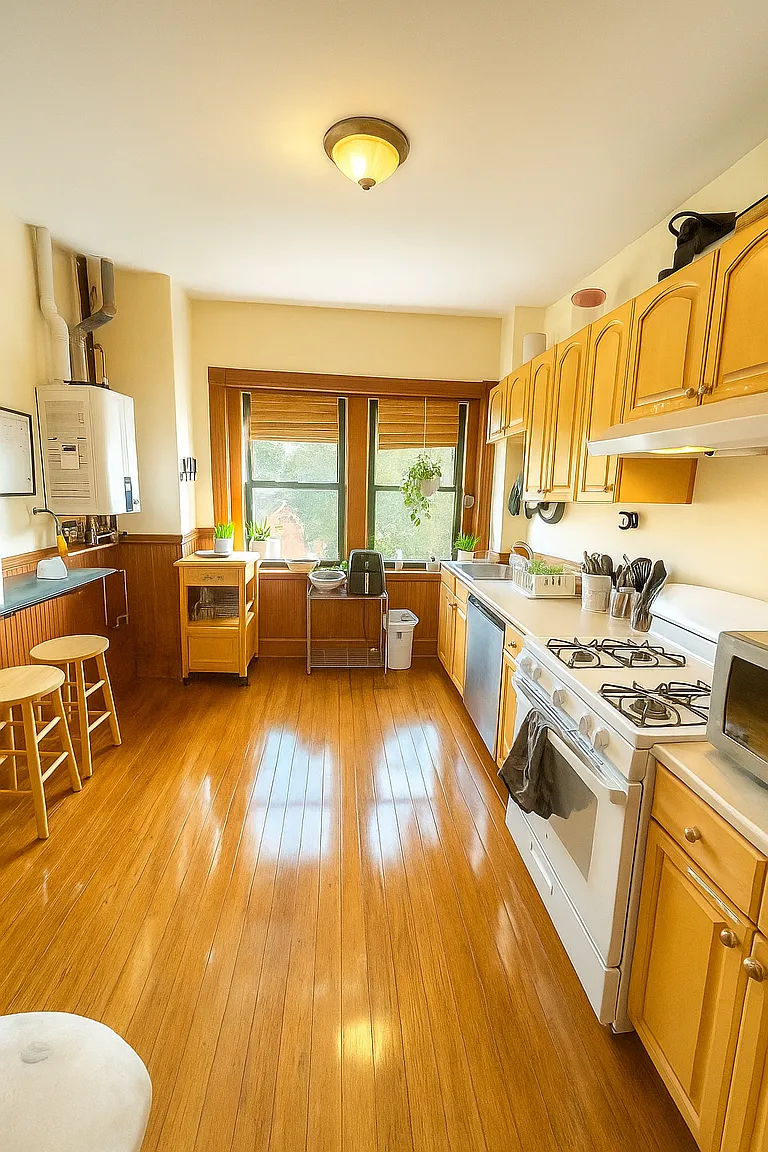 3 bed, 1 bath apartment for rent at 2020 Massachusetts Ave Unit 6, North Cambridge