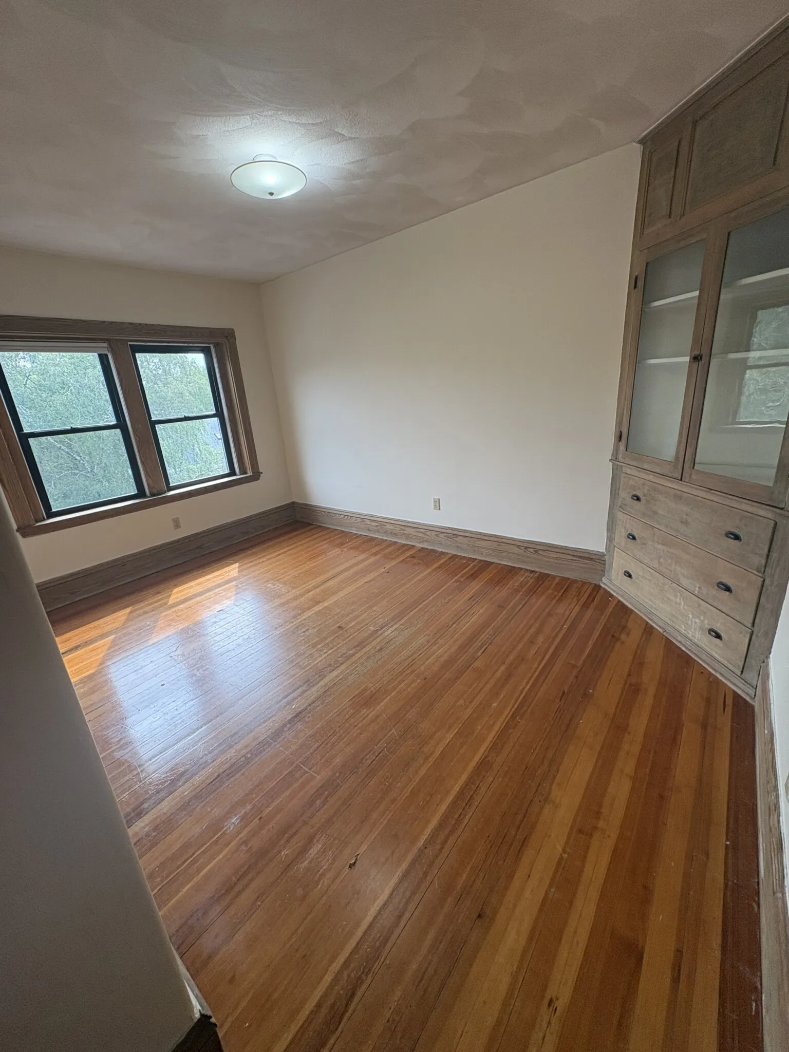 3 bed, 1 bath apartment for rent at 2020 Massachusetts Ave Unit 6a, North Cambridge — photo 3 of 16