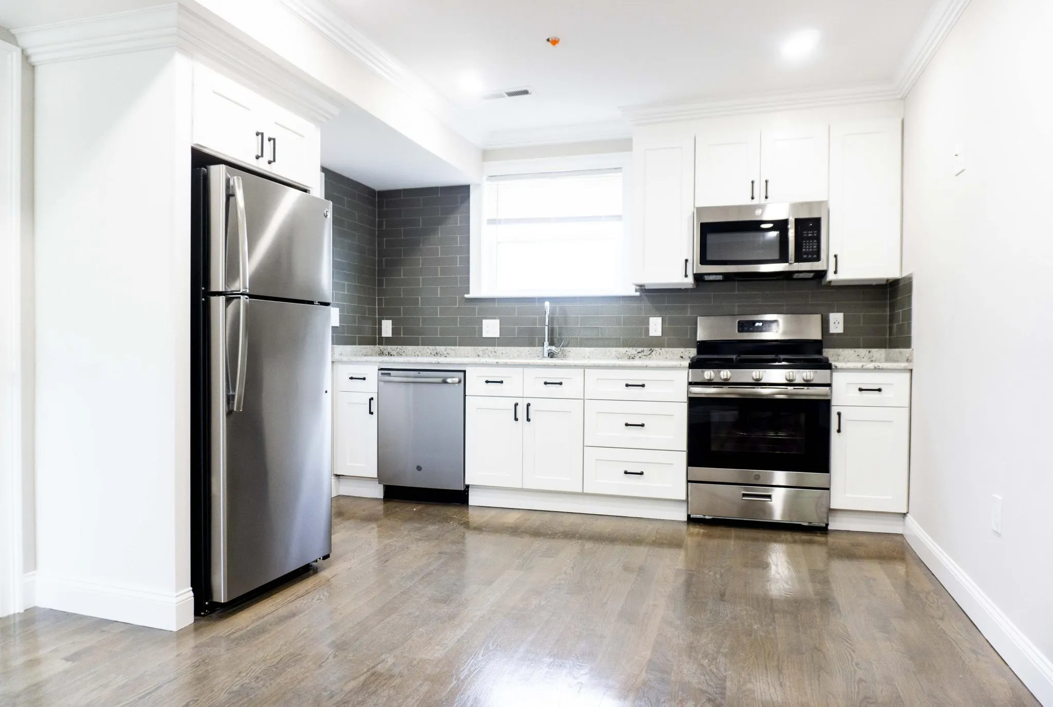 2 bed, 1 bath apartment for rent at 2021 Commonwealth Ave Unit 6, Brighton — photo 17 of 21