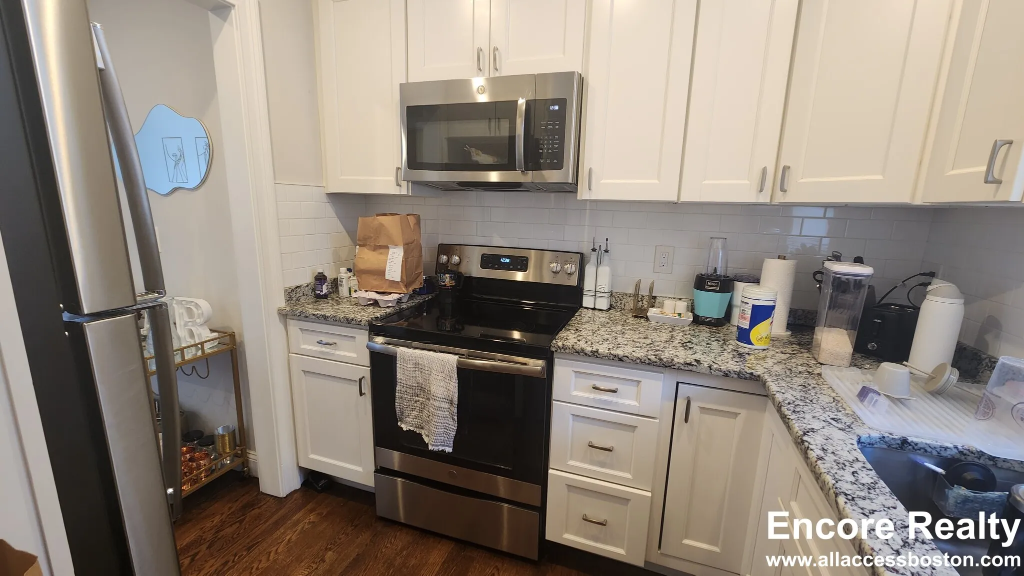 2 bed, 1 bath apartment for rent at 2021 Commonwealth Ave Unit 6, Brighton — photo 3 of 21