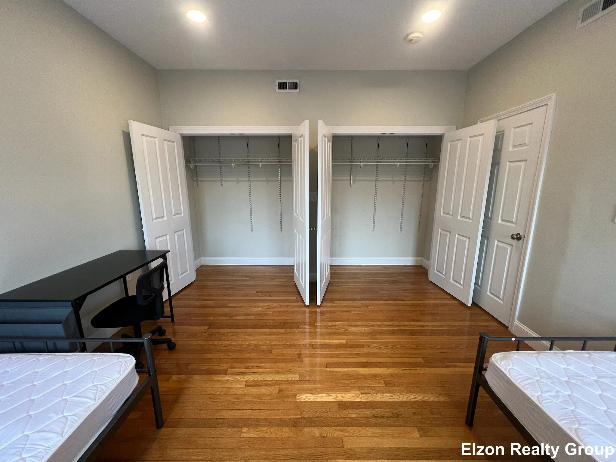5 bed, 2.5 bath apartment for rent at 2021 Commonwealth Ave Unit A, Brighton — photo 11 of 19