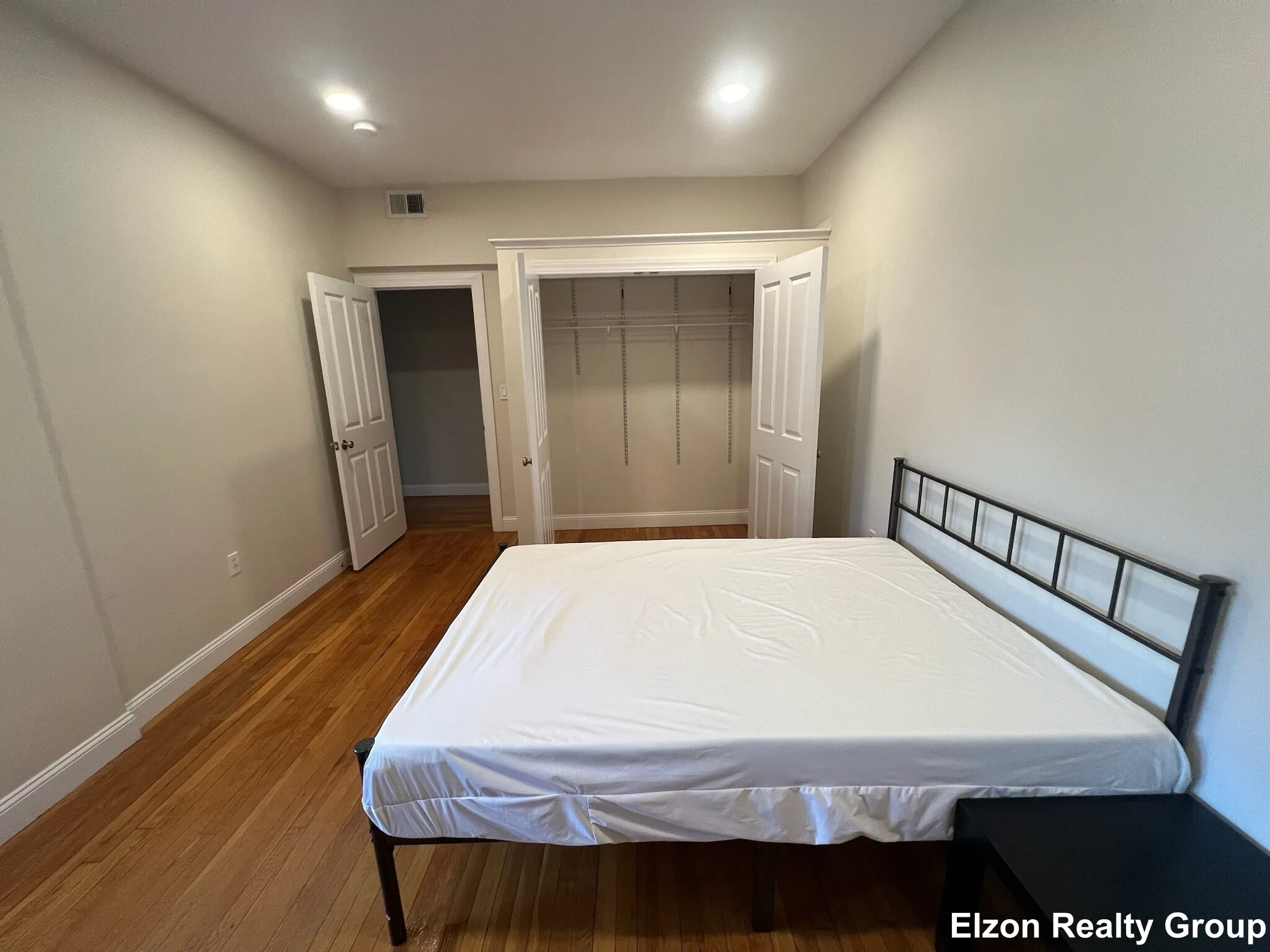 5 bed, 2.5 bath apartment for rent at 2021 Commonwealth Ave Unit A, Brighton — photo 8 of 19