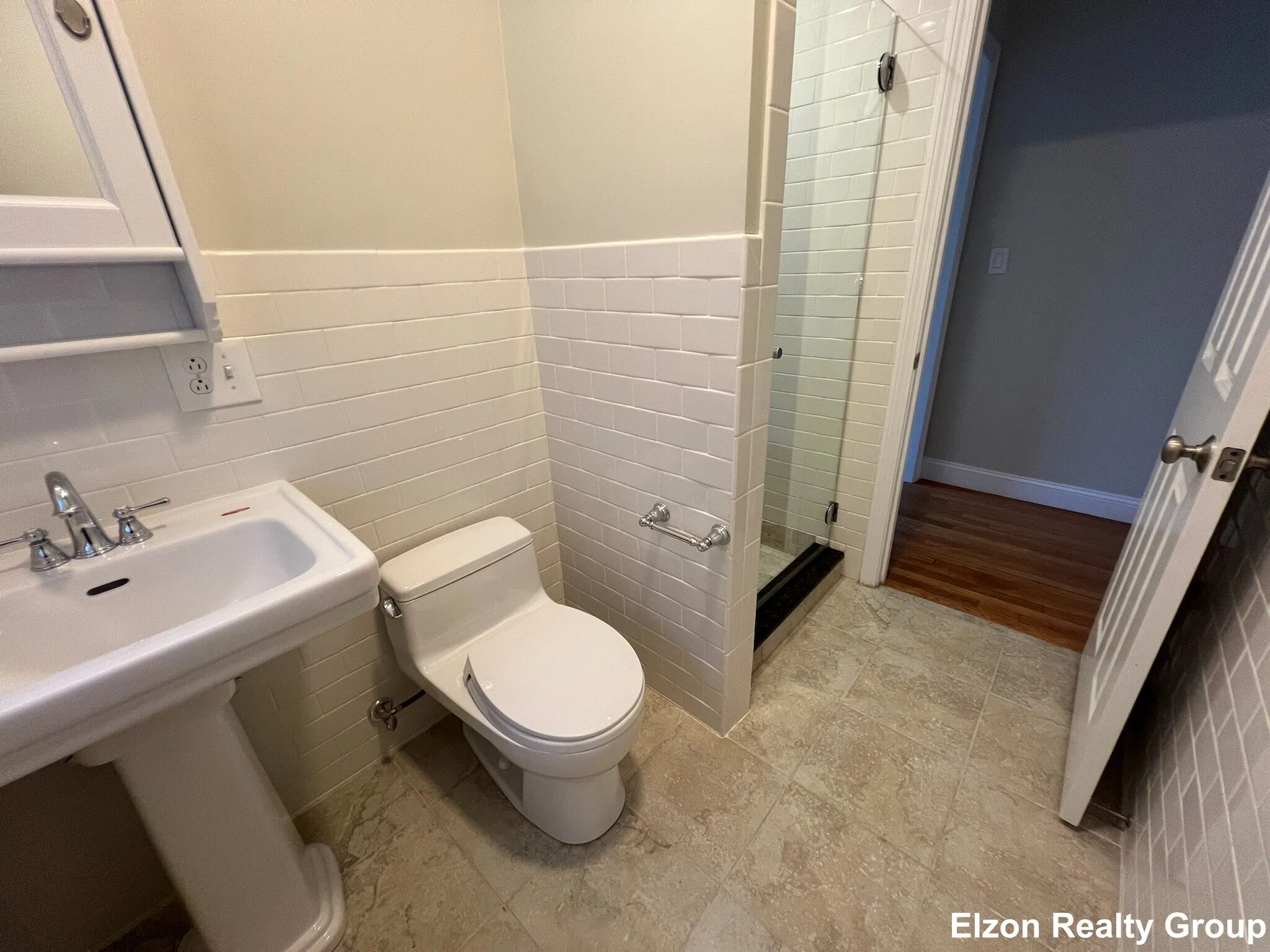 5 bed, 2.5 bath apartment for rent at 2021 Commonwealth Ave Unit A, Brighton — photo 15 of 19