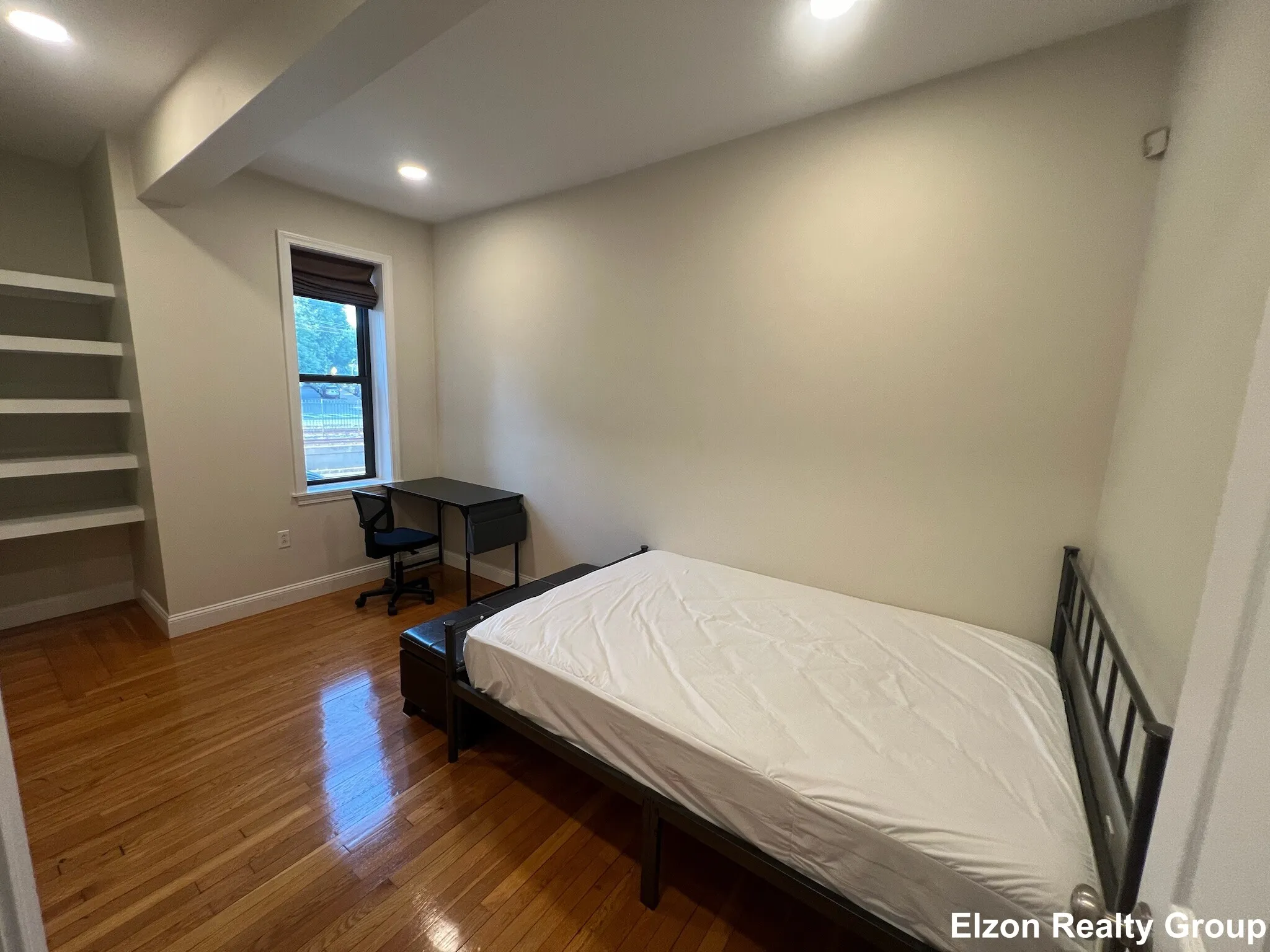 5 bed, 2.5 bath apartment for rent at 2021 Commonwealth Ave Unit A, Brighton — photo 6 of 19