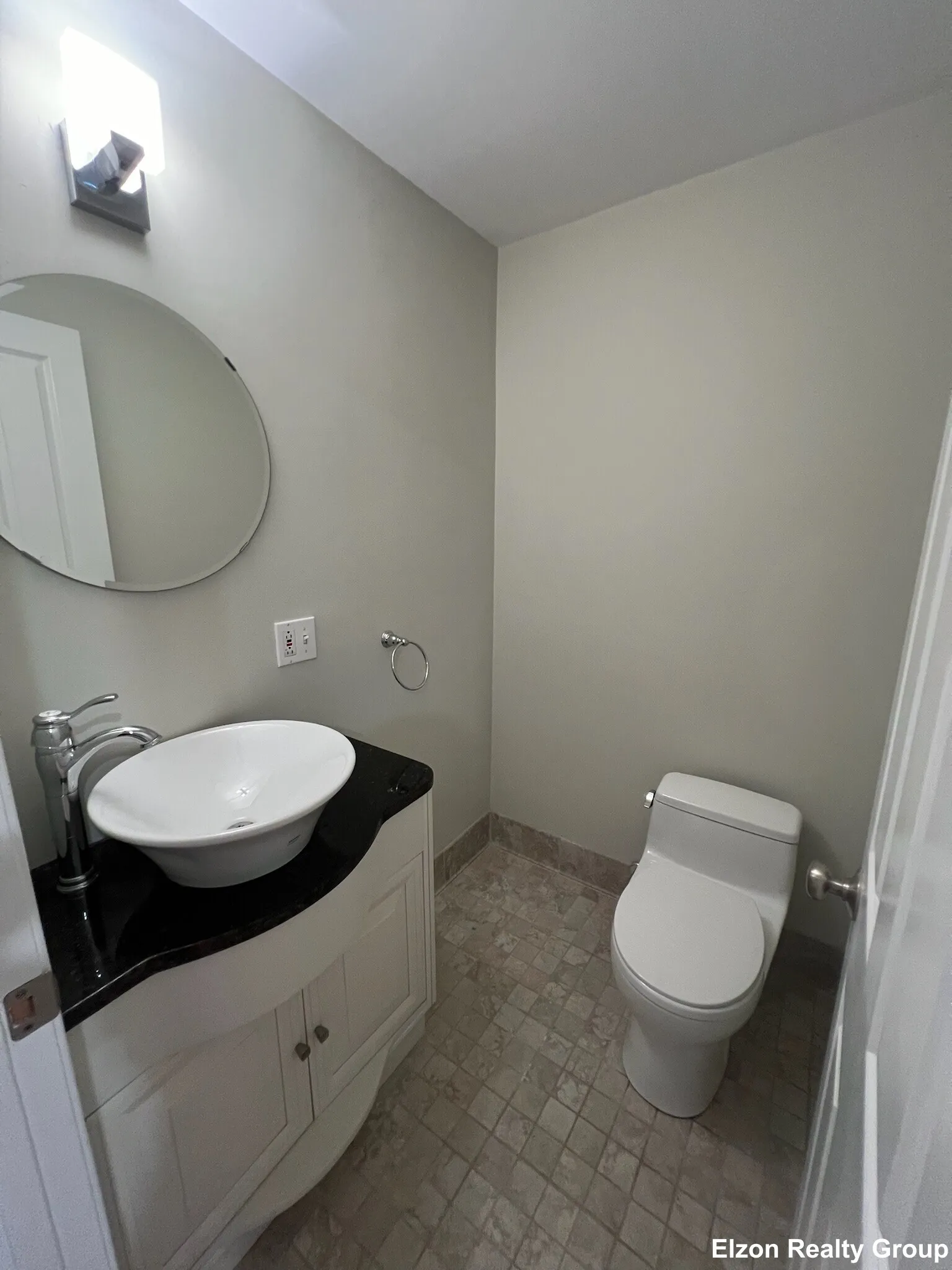 5 bed, 2.5 bath apartment for rent at 2021 Commonwealth Ave Unit A, Brighton — photo 13 of 19
