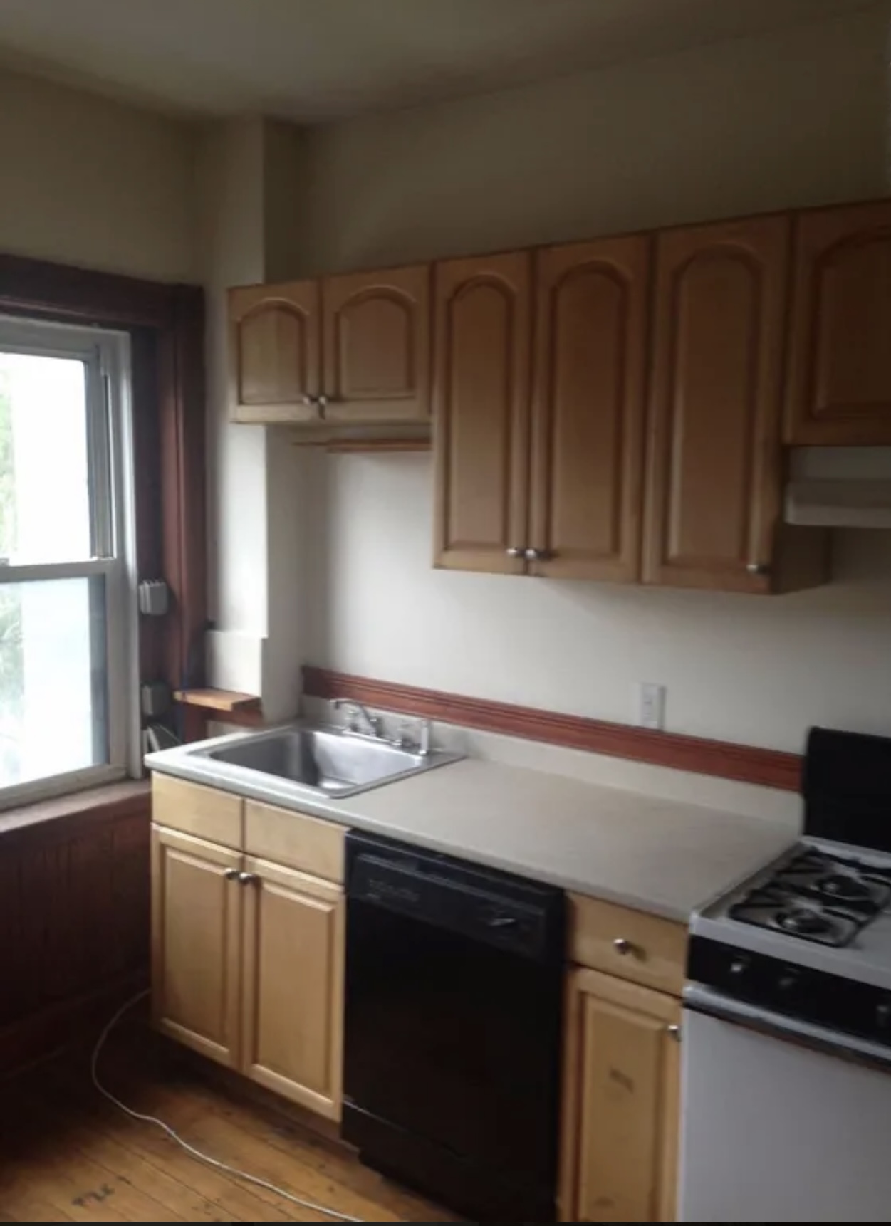 3 bed, 1 bath apartment for rent at 2022 Massachusetts Ave Unit 6, North Cambridge — photo 2 of 11