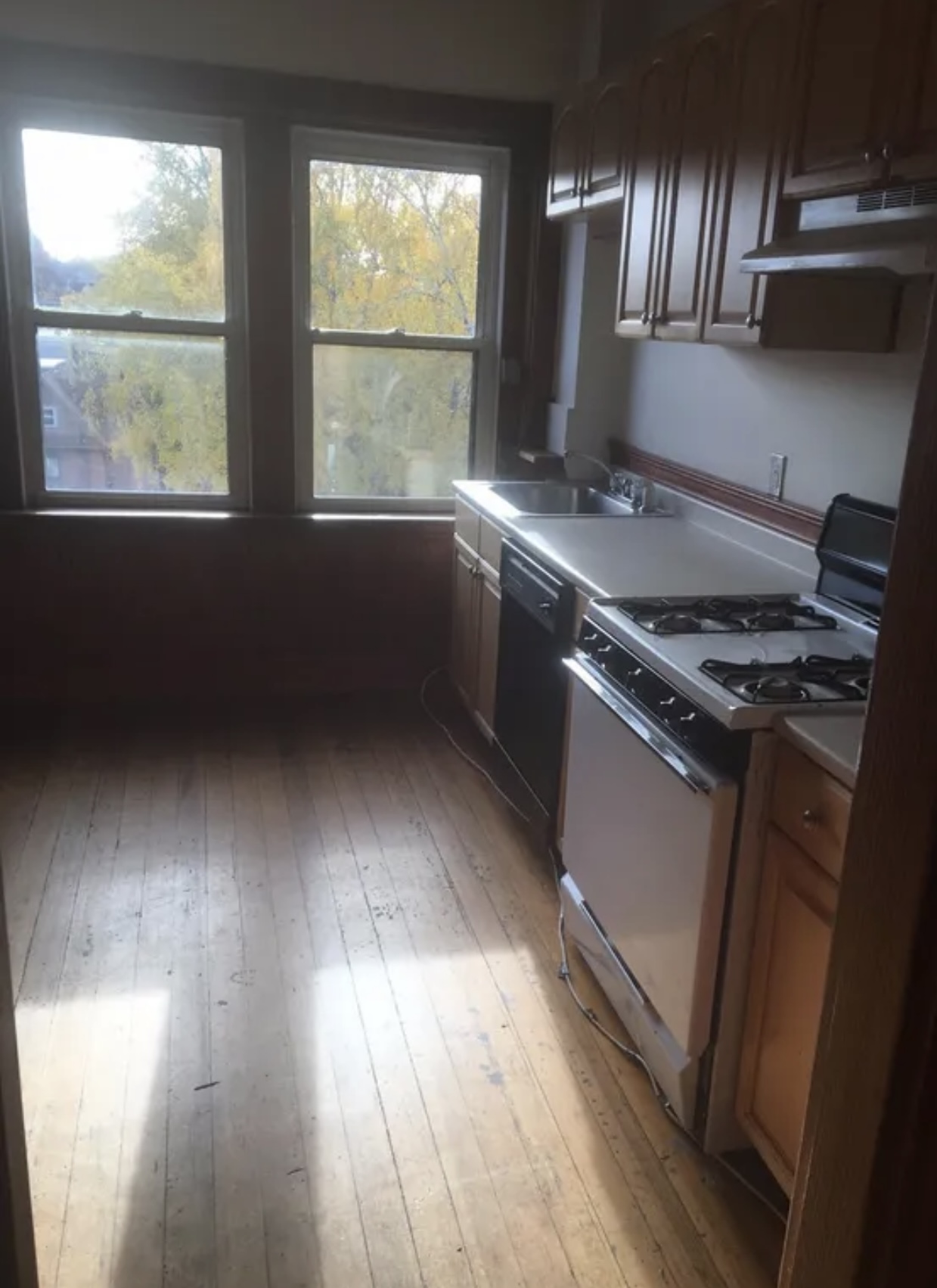 3 bed, 1 bath apartment for rent at 2022 Massachusetts Ave Unit 6, North Cambridge — photo 1 of 11