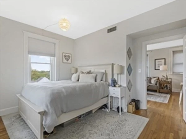 2 bed, 2 bath apartment for rent at 2025 Commonwealth Ave Unit 5, Brighton — photo 7 of 13