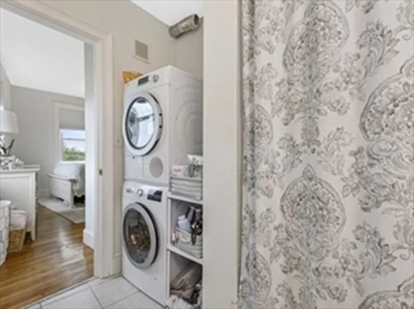2 bed, 2 bath apartment for rent at 2025 Commonwealth Ave Unit 5, Brighton — photo 9 of 13