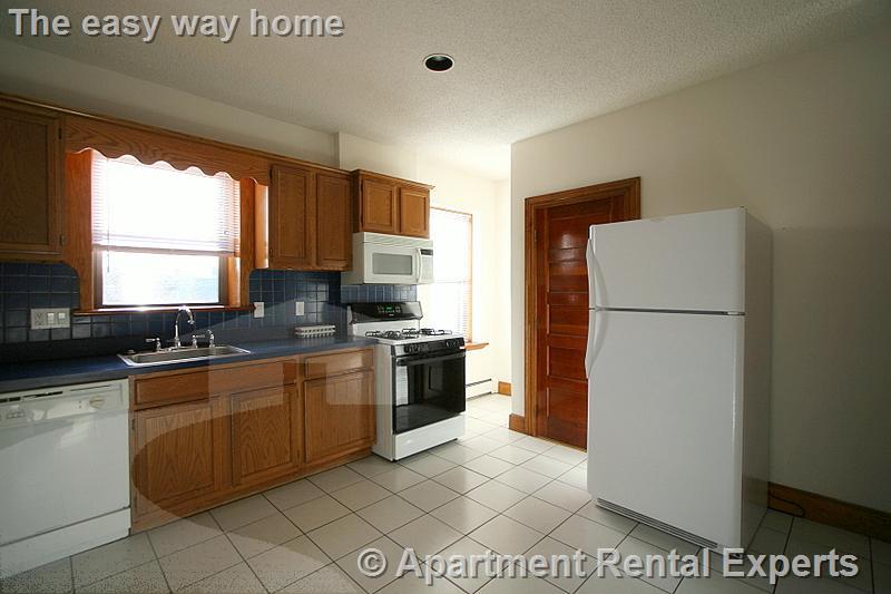 2 bed, 1 bath apartment for rent at 2028 Massachusetts Ave Unit 4, Porter Square — photo 5 of 9