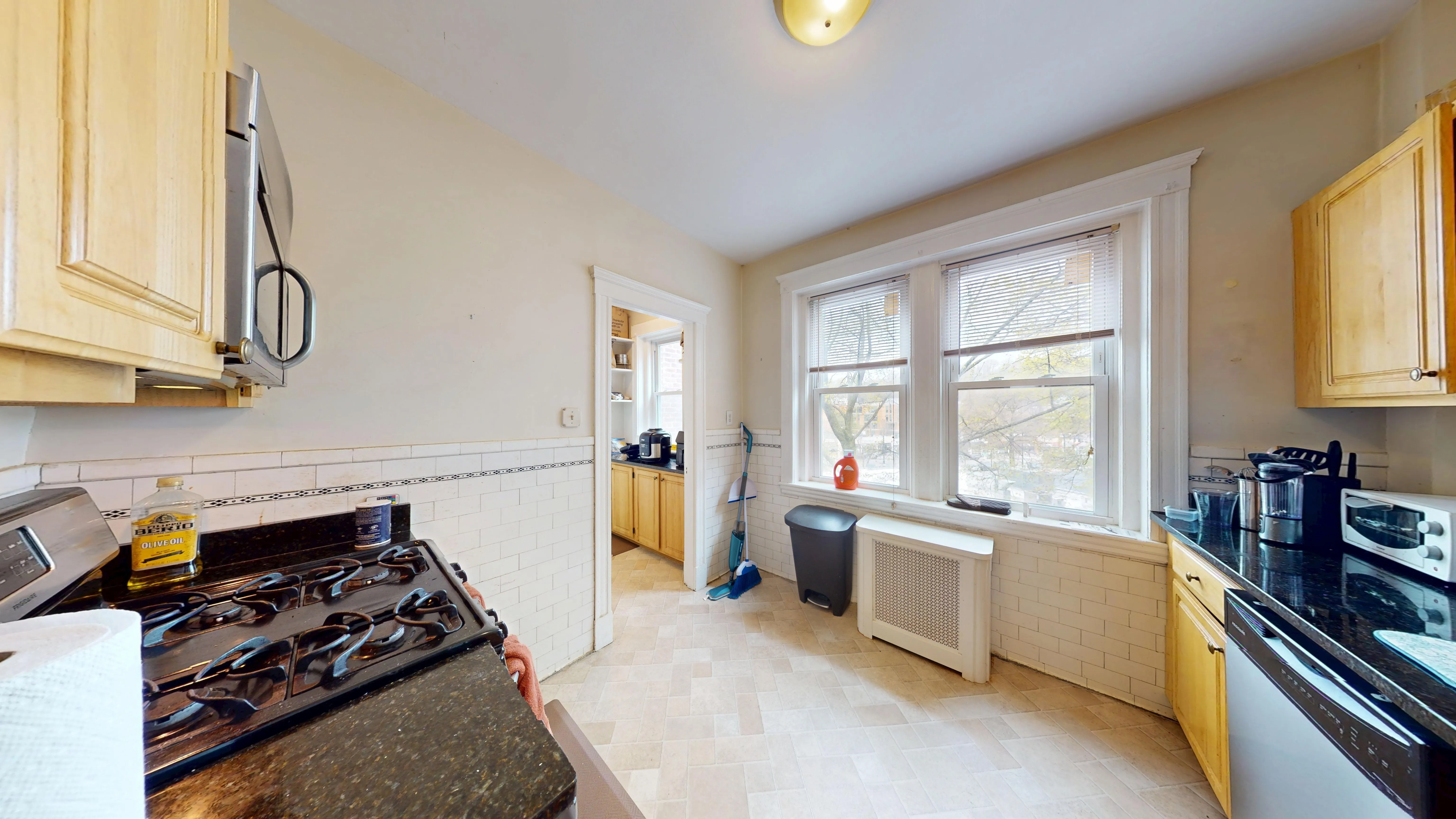 2 bed, 1 bath apartment for rent at 203-205 Winthrop Rd Unit 3, Aspinwall Hill — photo 4 of 16