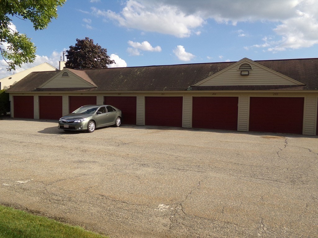 2 bed, 1 bath apartment for rent at 203 Apache Way Unit 203, Tewksbury — photo 3 of 15